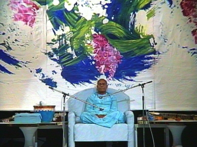 Sri-Chinmoy-Prague-1990 1.jpg