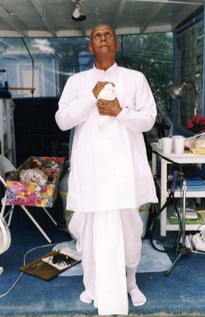 srichinmoy.jpg