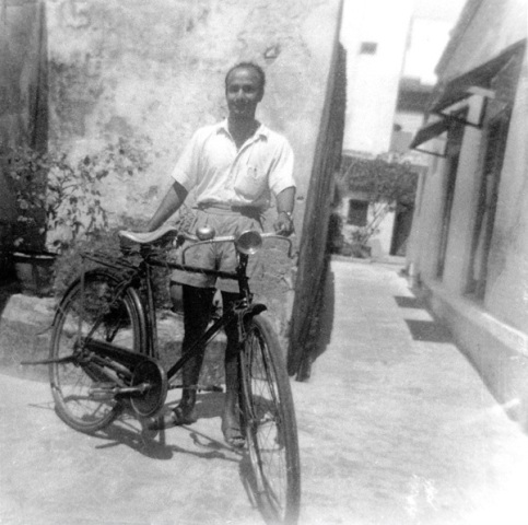 chinmoy_with_bicycle.jpg
