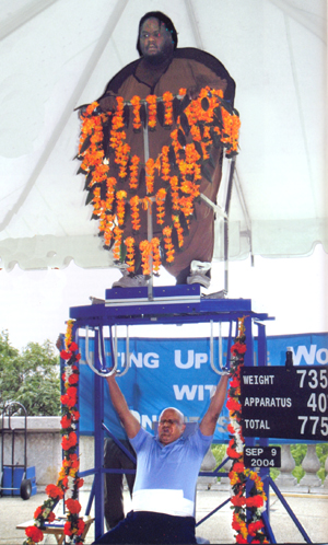 sri-chinmoy-lift1.jpg