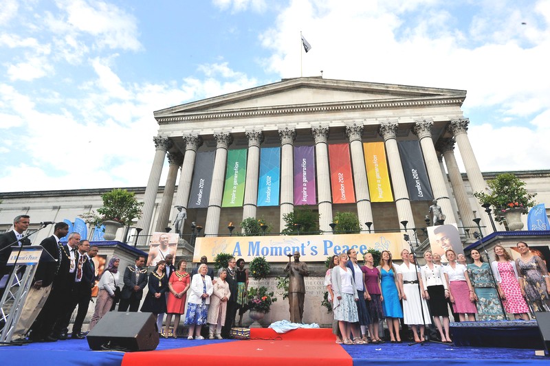 sri_chinmoy-_a_moment_of_peace_-london_2012-6.jpg