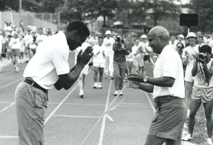 sri_chinmoy_carl_lewis_02.jpg